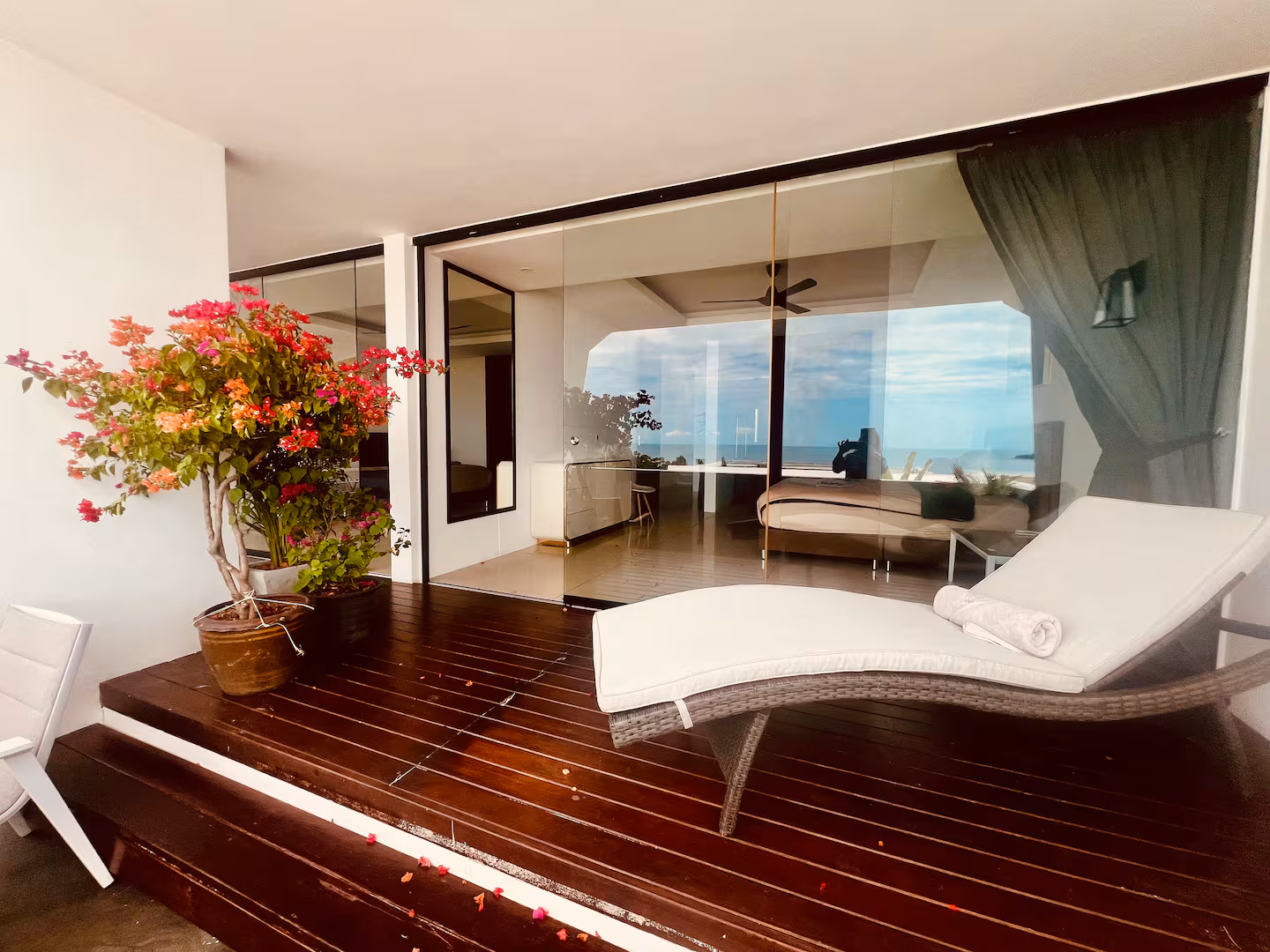 Luxurious Private Pool Sea View Villa - Image 4